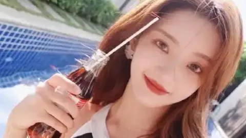 家长违停孩子开门杀